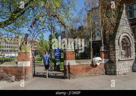 Altab Ali Park a Whitechapel Road nella zona est di Londra Foto Stock