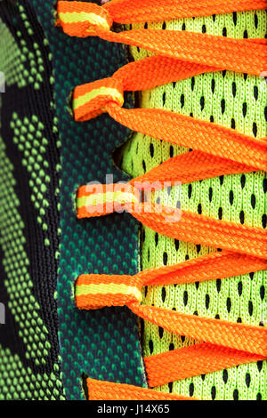 Close up colorati scarpe con lacci.utile per lo sport dello sfondo. Foto Stock