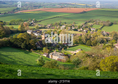 Alta Vista di Corton Denham, un villaggio tradizionale nel Somerset, Inghilterra, Regno Unito Foto Stock