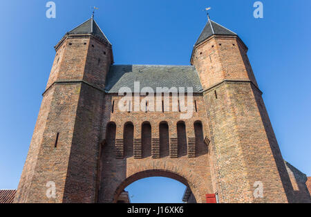 Vecchia porta della città Kamperbinnenpoort in Amersfoort, Paesi Bassi Foto Stock