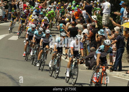 Omega Pharma Quickstep riders portare il peloton, centesimo Tour de France, Corsica 2013 Foto Stock