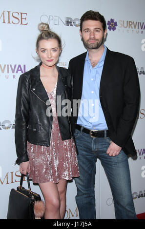 New York, Stati Uniti d'America. Xviii Apr, 2017. John Buffalo Mailer frequentare le foto di sopravvivenza e la strada aperta in collaborazione con l'Ambasciatore Zohrab Mnatsakanyan, Rappresentante permanente di Armenia presso le Nazioni Unite un ospite speciale proiezione della promessa al Paris Theatre di New York il 19 aprile 2017. Credito: MediaPunch Inc/Alamy Live News Foto Stock