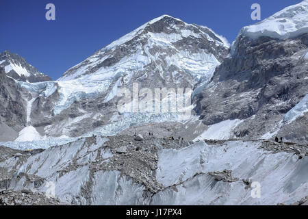Da un trekking nella regione dell Everest da Lukla a Gokyo, Gokyo Ri e Mt Campo Base Everest Foto Stock