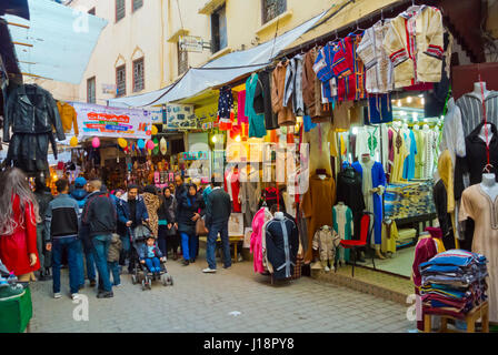 Rue Talaa Seghira, la Medina di Fes el Bali, Fez, in Marocco, Africa Foto Stock