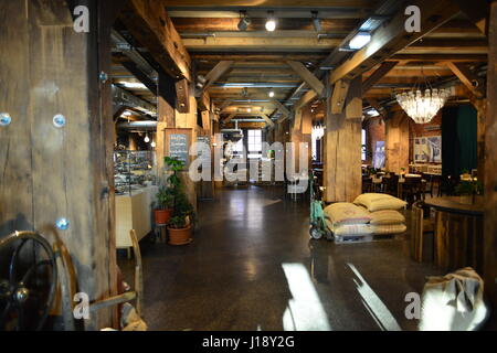 La tostatura del caffè museum Foto Stock