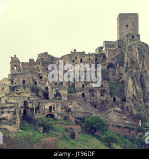 Craco città fantasma, provincia di Matera, a sud della Regione italiana Basilicata Foto Stock