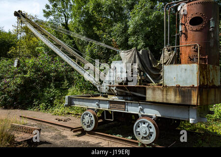 Grafton & Co montate su rotaia gru a vapore a Blists Hill cittadina in stile vittoriano, vicino Madeley, Shropshire, Inghilterra, Regno Unito. Foto Stock