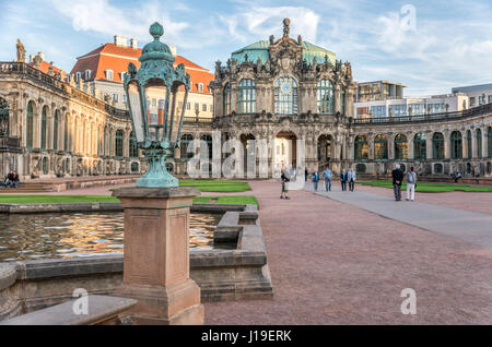 Zwinger nella storica città vecchia di Dresda, Germania Foto Stock