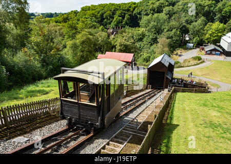 L'ascensore inclinato a Blists Hill cittadina in stile vittoriano, vicino Madeley, Shropshire, Inghilterra, Regno Unito. Foto Stock