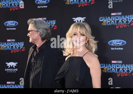 Los Angeles, California, USA. 19 Aprile, 2017. Los Angeles, America Kurt Russell e Goldie Hawn "guardiani della galassia Vol. 2', premiere del film, arrivi, Los Angeles, Stati Uniti d'America. , . 19 apr 2017 Dolby Theatre Photo credit: James Smeal/Alamy Live News Foto Stock