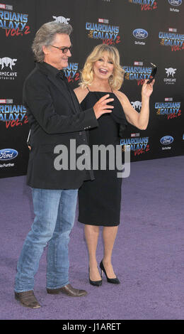 Los Angeles, California, USA. Xix Apr, 2017. L'attrice Goldie Hawn, attore Kurt Russell al ''I guardiani della galassia Vol 2'' Premiere tenutasi presso l'El Capitan Theate, Hollywood Los Angeles Credito: Paolo Fenton/ZUMA filo/Alamy Live News Foto Stock