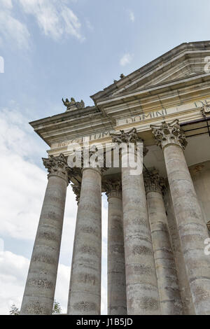 Il barocco chiesa cattolica romana di San Giuseppe frammento in Pidhirtsi. Pidhirtsi Village si trova in provincia di Lviv, Ucraina Occidentale. Foto Stock