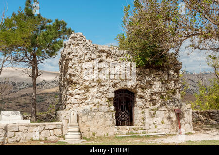 Resti di un convento francescano nella vecchia città di Pago (Stari grad), isola di Pag , Croazia Foto Stock