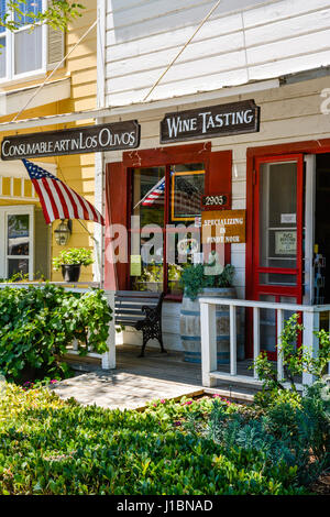 Il Los Olivos sala degustazione & Wine Shop ingresso promuove arte consumabili nella sala di degustazione in Los Olivos, CA nel cuore della Santa Ynez Valley Foto Stock