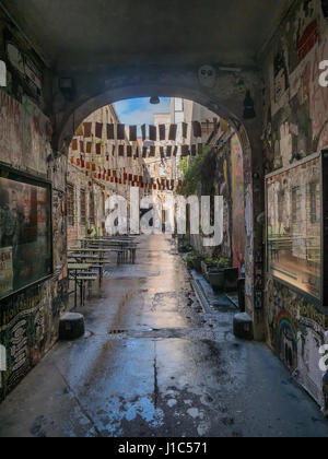 Il cortile del Cafe Cinema in Hackesher Markt, Berlino, Germania Foto Stock