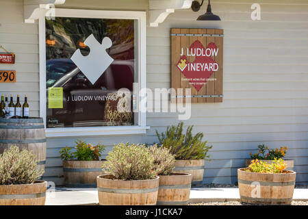 Ingresso al J Ludlow Vigna's wine store & sala degustazione sulla Grand Avenue a Los Olivos, CA, nel cuore della Santa Ynez Valley Foto Stock