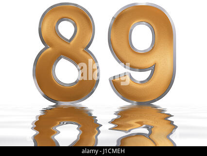 Il numero di riferimento 89, ottanta nove, riflessa sulla superficie dell'acqua, isolato su bianco, 3D render Foto Stock