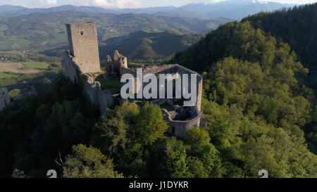 Il castello di Carpineti in Matilde di Canossa passeggiate in Reggio Emilia colline in Italia la Regione Emilia Romagna Foto Stock