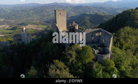 Il castello di Carpineti in Matilde di Canossa passeggiate in Reggio Emilia colline in Italia la Regione Emilia Romagna Foto Stock