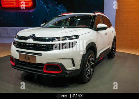 Shanghai, Cina. Xix Apr, 2017. Citroen C5 AIRCROSS da Dongfeng Citroen attualmente solo per il mercato cinese ha svelato al 2017 Shanghai Auto Show Credito: Mark Andrews/Alamy Live News Foto Stock