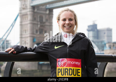 Londra, Regno Unito. Xx Apr, 2017. Charlotte Purdue (GBR). Photocall con la Elite runner britannica davanti alla Vergine denaro maratona di Londra che si svolge il 23 aprile 2017. Credito: Bettina Strenske/Alamy Live News Foto Stock