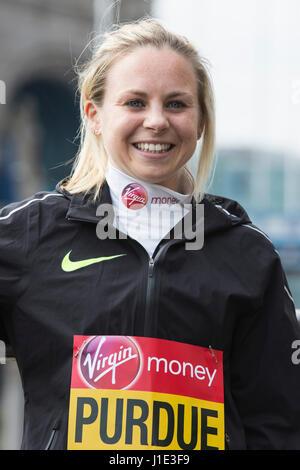 Londra, Regno Unito. Xx Apr, 2017. Charlotte Purdue (GBR). Photocall con la Elite runner britannica davanti alla Vergine denaro maratona di Londra che si svolge il 23 aprile 2017. Credito: Bettina Strenske/Alamy Live News Foto Stock