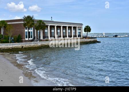 Charleston, Carolina del Sud riverfront lungo la East Battery Street Foto Stock