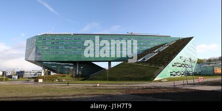 Edificio Linnaeusborg, Facoltà di scienze e ingegneria di Zernike al campus universitario, Groningen, Paesi Bassi (cucito immagine) Foto Stock