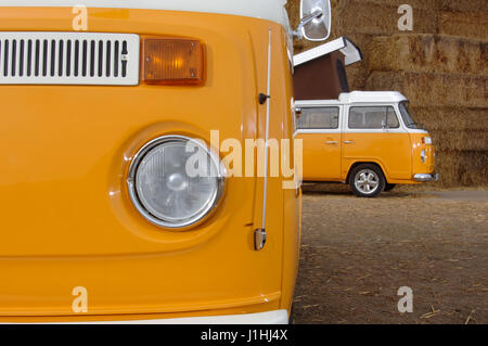 Nuovo costruito brasiliano raffreddato ad acqua VW camper van con un originale 1975 baia finestra dalla Germania Foto Stock