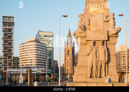 Memorial, a,Titanic, equipaggio,Tramonto,Pier Head,Liverpool, Merseyside,l'Inghilterra,Unesco,città dichiarata Patrimonio Mondiale,città,Nord,Nord,l'Inghilterra,inglese,UK.,U.K., Foto Stock