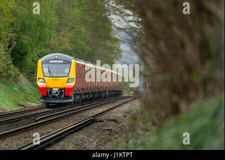 New South West treni 707 di classe sul test di prova eseguire Foto Stock