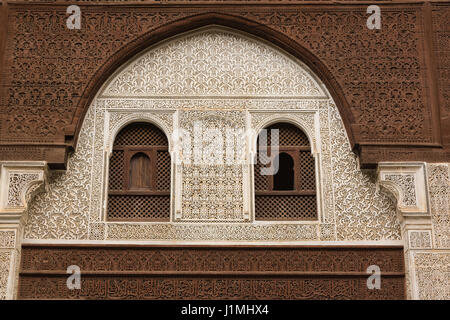 Interno della madrasa bou inania in Meknes medina, Marocco Foto Stock