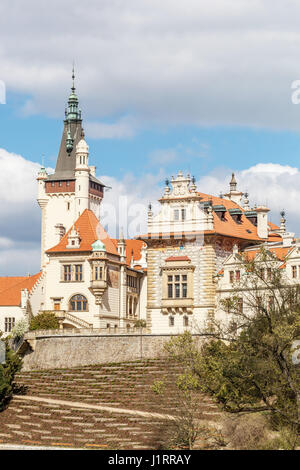 Il castello di Pruhonice con un grande parco si trova vicino a Praga, Repubblica Ceca Foto Stock