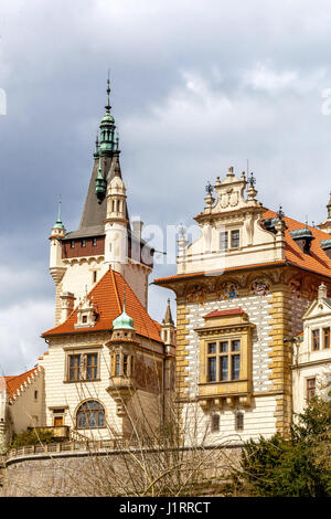 Il Castello Pruhonice di Praga con un grande parco si trova vicino a Praga, Repubblica Ceca Foto Stock