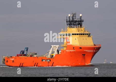 SIDDIS MARINER sul fiume Elba. La SIDDIS MARINER è un diesel elettrico guidato recipiente di alimentazione e il tubo di supporto, di proprietà e gestito da Siem Offshore. Foto Stock