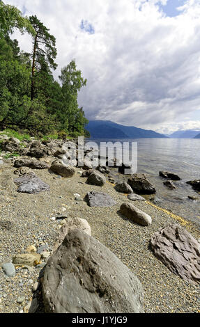 La Russia, lago Teletskoe. Vista della parte meridionale Foto Stock