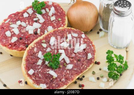 Il rullo con la carne macinata di maiale Foto Stock