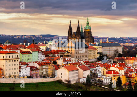 Cattedrale di San Vito e il Castello di Praga. Cechia Foto Stock