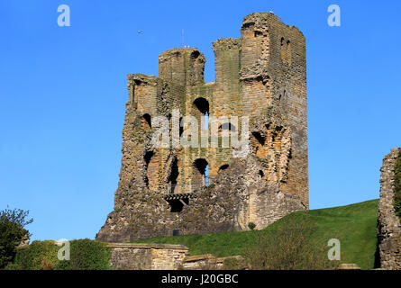 Rovine del Castello di Scarborough sulla capezzagna, North Yorkshire, Inghilterra,. Foto Stock