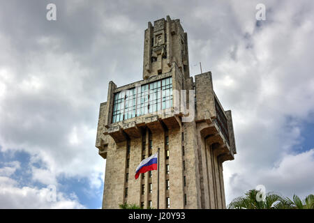 L'Ambasciata della Russia a l'Avana, Cuba (architetto Aleksandr Rochegov) è un suggestivo edificio costruttivista in Miramar distretto della città. Alcune l Foto Stock