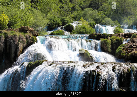 Belle cascate di Krka parco nazionale di Croazia Foto Stock
