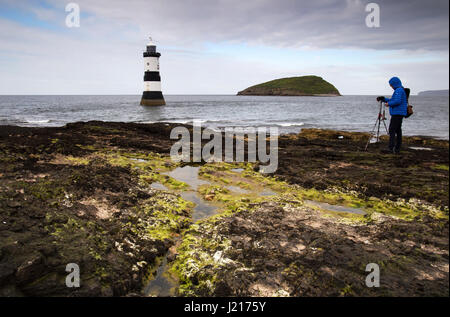 Fotografia di © Jamie Callister. Faro Penmon, Anglesey, Galles del Nord, 21 aprile 2017. Foto Stock