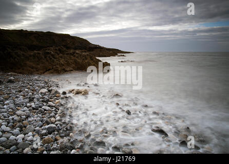 Fotografia di © Jamie Callister. Faro Penmon, Anglesey, Galles del Nord, 21 aprile 2017. Foto Stock