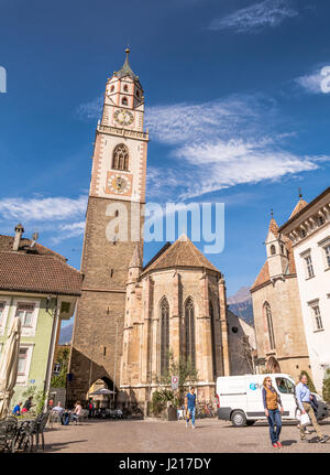 Campanile del Duomo di Merano - Italia / particolare del campanile del Duomo di San Nicola a Merano, Bolzano, Alto Adige, Italia Foto Stock