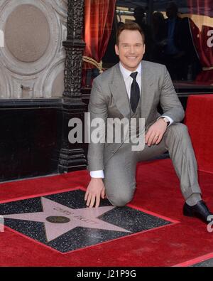 Los Angeles, CA, Stati Uniti d'America. Xxi Aprile, 2017. alla cerimonia di induzione per la stella sulla Hollywood Walk of Fame per Chris Pratt, Hollywood Boulevard, Los Angeles, CA il 21 aprile 2017. Credito: Priscilla concedere/Everett raccolta/Alamy Live News Foto Stock