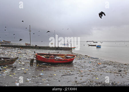 Mumbai, Maharashtra, India. 27 Luglio, 2011. 21 gen 2014 : Mumbai, India :.Vista sul litorale a Vasai borgo di pescatori a Mumbai. Credito: Subhash Sharma/ZUMA filo/Alamy Live News Foto Stock