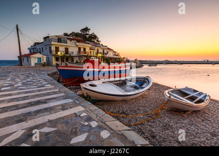 Il pittoresco villaggio di Kokkari sull isola di Samos, Grecia. Foto Stock