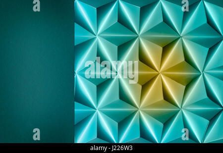 Abstract blu al giallo carta poli realizzato da tetrahedron sfondo. È utile per le carte aziendali e web. Foto Stock