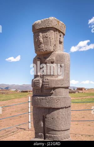 Statua del monolito di Tiwanaku (Tiahuanaco) cultura - La Paz in Bolivia Foto Stock