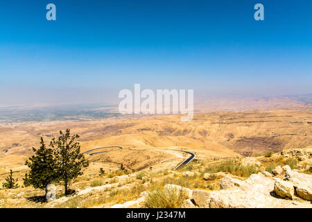 Vista panoramica di Holly Land al Monte Nebo contro il cielo blu chiaro Foto Stock